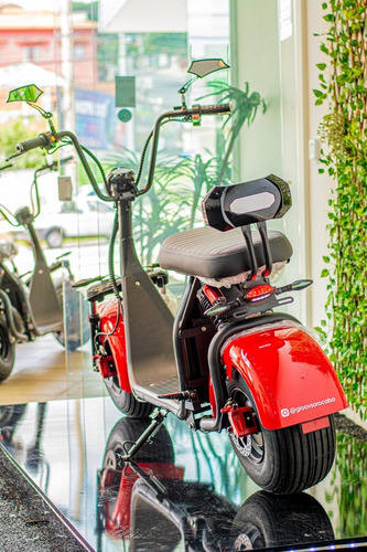 Imagem 2 de 8 de Scooter Elétrica