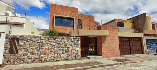 Casa En Venta 4 Av De Prebo. Calle Cerrada Valencia Fp 200527