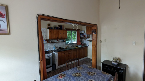 Dueño Vende 2 Casa En Un Solo Padron En Barrio Colón Cerca De Todos Los Servicios.