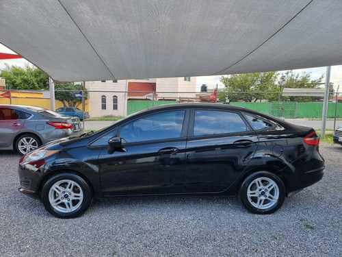 Imagen 2 de 14 de Ford Fiesta 2017 1.6 Se Sedan Mt