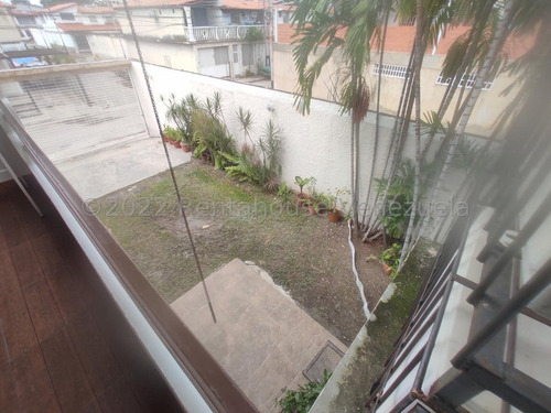 Rent-a-house Vende Bellísima Casa, Conectado A Pozo De Agua, Res. Villas Apamate, Maracay, Estado Aragua, 25-14387 Gf