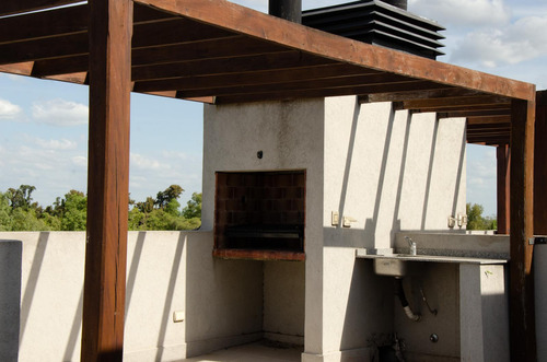 Venta De Departamento 2 Ambientes En Haras Maria Eugenia R