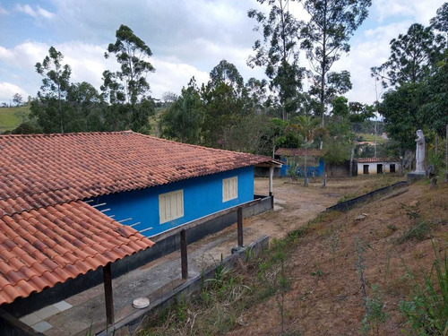 Chácara 6 Cômodos, Piscina ,área De Lazer 9 Mil Metros