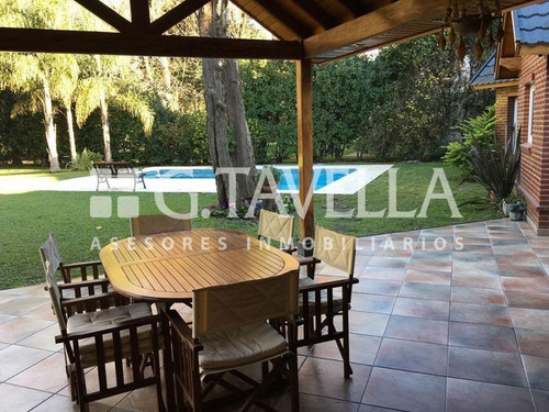 Imagen 4 de 17 de Venta De Chalet 4 Amb. Pileta En Barrio Privado Casco Leloir