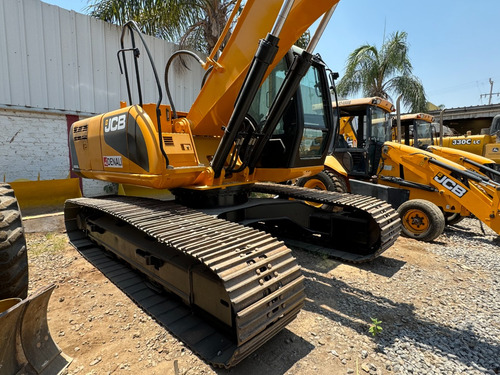 Excavadora Jcb