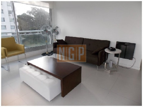 Divino Con Servicios Piso Alto -ref:9057