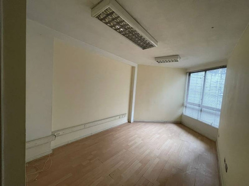 Imagen 2 de 11 de Oficina En Venta, Santiago Centro