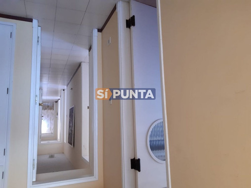 Imagen 16 de 20 de Apartamento En Venta Y Alquiler, Parada 1 Primera Línea De Playa Brava