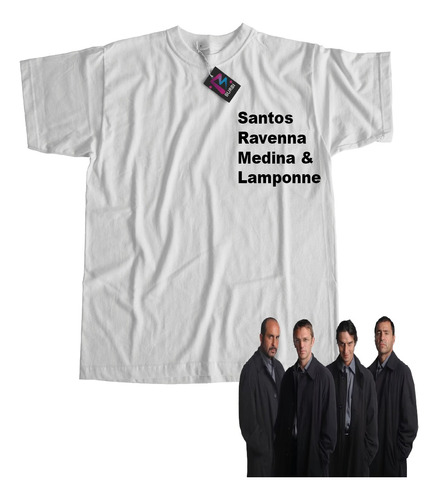 Remera Los Simuladores Santos, Ravenna, Medina & Lampone 