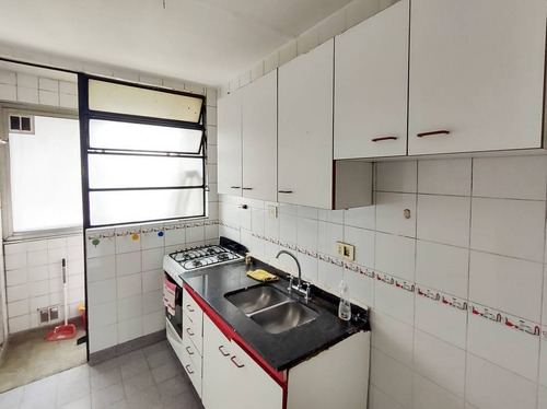 Imagen 8 de 20 de Departamento De 3 Ambientes Con Cocina Independiente En Almagro