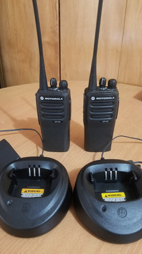 Radios Digitales Motorola Dep450 + Cargador