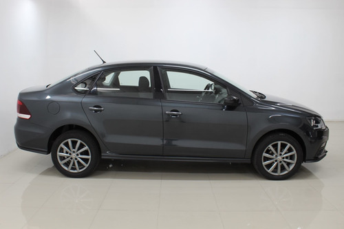 Imagen 4 de 15 de Volkswagen Vento 4x2 4 Pts Starline Ta A/ac R-15
