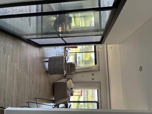 Hermosa Casa En Una Planta A Espejo De Agua En Lote Perimetral