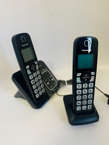 Teléfono inalámbrico digital Panasonic de 3 bases Kx-TG633sk