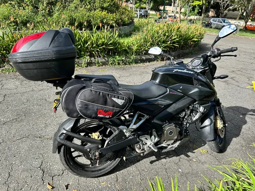 Pulsar Ns 200 Con Accesorios Y En Excelentes Condiciones