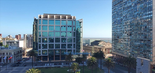 Imagen 15 de 17 de Venta - Apartamento Frente A Presidencia - Todo Reciclado