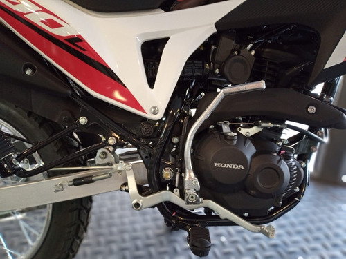 Imagen 4 de 16 de Honda Xr190 L Blanco Modelo 2022 Entrega Inmediata!