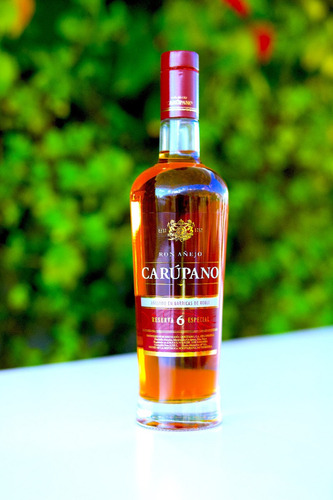 Imagen 2 de 3 de Carupano Reserva Especial 6 Años Ron Añejo 0,75l 40° Lf
