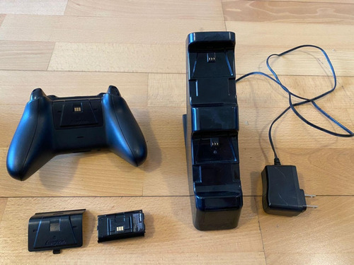 Xbox One X 1tb En Caja Con Todos Los Accesorios Y Cargador