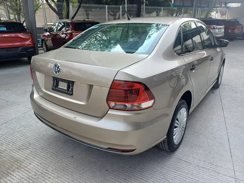 Volkswagen Vento 1.6 Starline Mt
