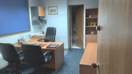 Imagen 15 de 17 de Local Comercial En Venta En Las Mercedes A Pie De Calle