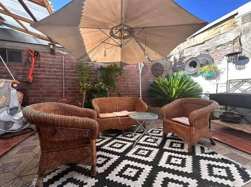 Venta De Cómoda Casa De 3d+1b+est En Maipú