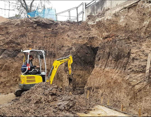 Imagen 3 de 5 de Servicio De Maquina Retroexcavadora Bobcat Relleno