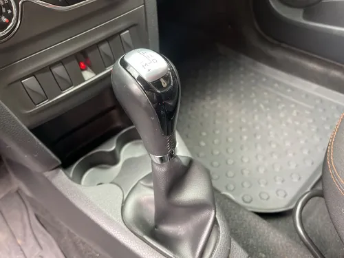 Renault Stepway 1.6 Intense Automática