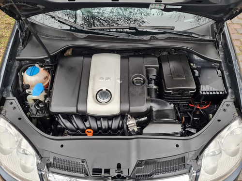 Imagen 14 de 14 de Volkswagen Vento 2.5n Luxury Mt 2009