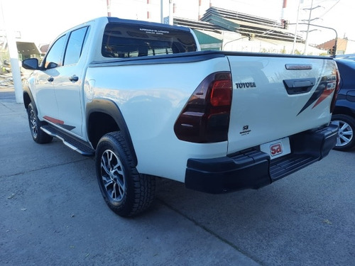 Imagen 3 de 17 de Toyota Hilux V6 Gr-s
