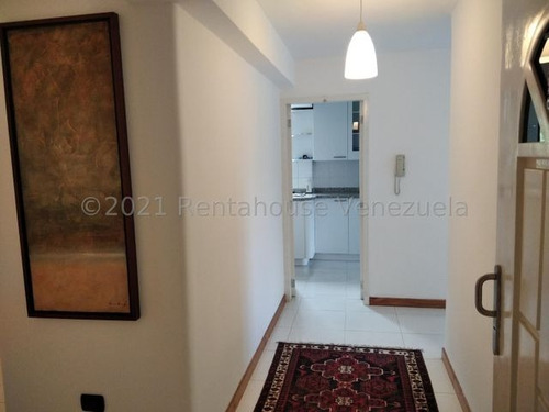 Imagen 3 de 16 de Impecable Apartamento Ubicado En Calle Privada Urb. Colinas De Bello Monte-mls#23-2284