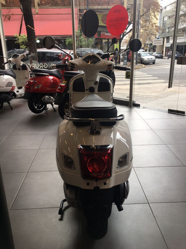 Vespa Gts 300