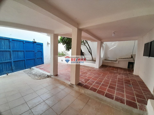 En Venta Casa Quinta Con Una Ubicación Privilegiada Excelente Para El Desarrollo Turistico En Chichiriviche Estado Falcon