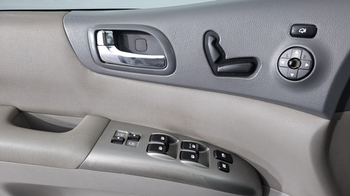 Kia Carnival 3.8 V6 EX AUTO