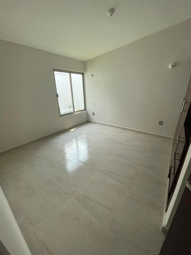 Casa De Un Piso, Esquina, En Col. Graciano Sánchez, Boca Del Río, Veracruz