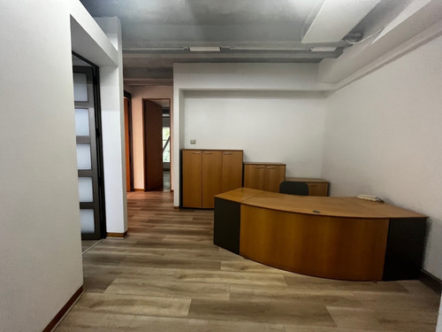 144m2 Habilitada Nororiente Semiamoblada Impecable