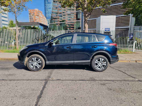 Toyota RAV4 Std 4x2 722cl0