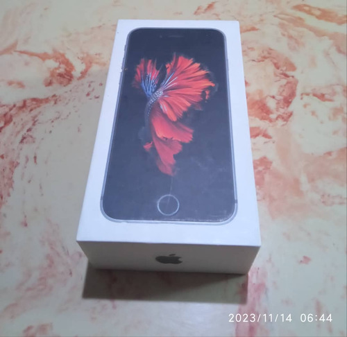 Celular iPhone 6s, Color Negro