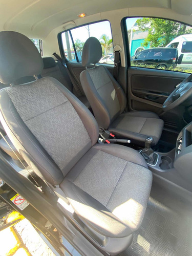 Imagem 7 de 11 de Volkswagen Fox 2014 1.0 Trend Tec Total Flex 5p