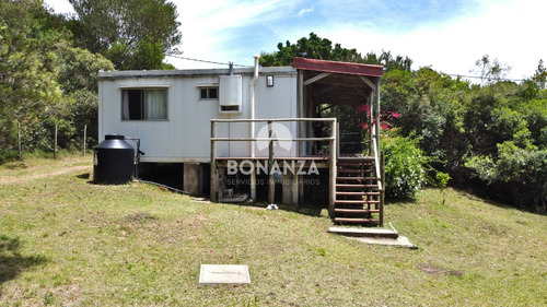 Imagen 13 de 17 de Casa En Venta En Playa Hermosa, Piriápolis. 2 Dormitorios, 1 Baño. Oportunidad!