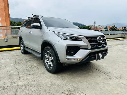 Toyota Fortuner Sr 2.4l Turbo Diesel Automatica 2022