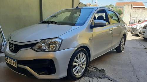 Toyota Etios 1.5 Sedan Xs 2017