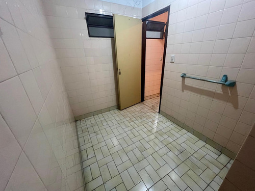 Depósito Lote Propio - 590 M2 Aprox. - Entrada Camión - Montacarga