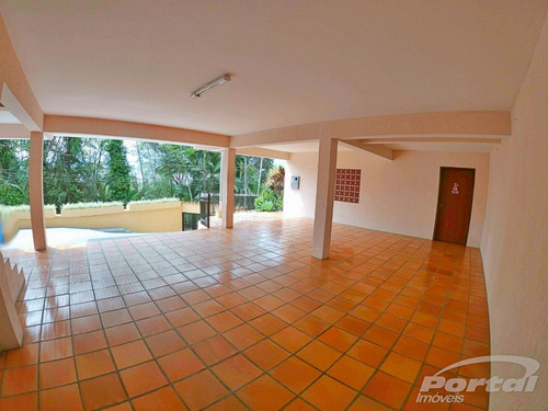 Imagem 18 de 18 de Casa No Centro De Blumenau, Semi-mobiliada, Com 04 Dormitórios Sendo 1 Suíte Máster, 03 Vagas, Área De Festas Com Piscina E Demais Dependências. - 3572977