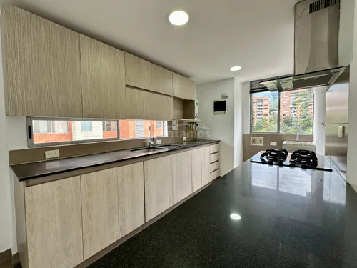 Apartamento En Arriendo En Cumbres. Cod A776034