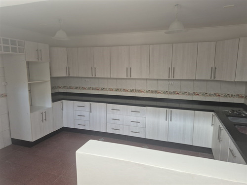 Casa En Venta De 3 Dormitorios En El Centro De . San Felipe