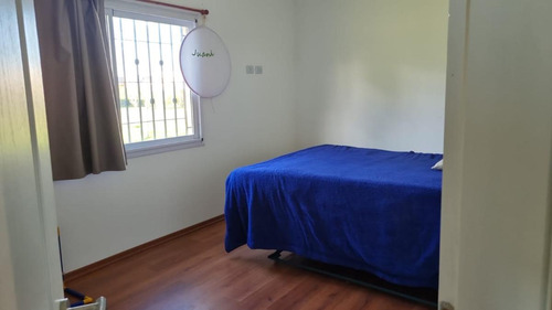 Casa En Venta - 3 Dormitorios 3 Baños - Cocheras - 2.125mts2 - Poblet, La Plata