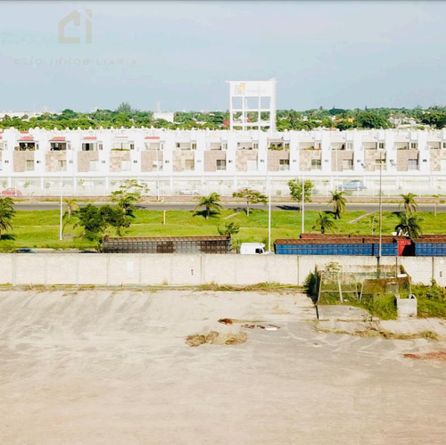 Lote De Terreno En Renta Sobre La Carretera  Federal Camino Roto, En El Kilometro 1.5, Cerca De La Zona Industrial Y Del Aeropueto