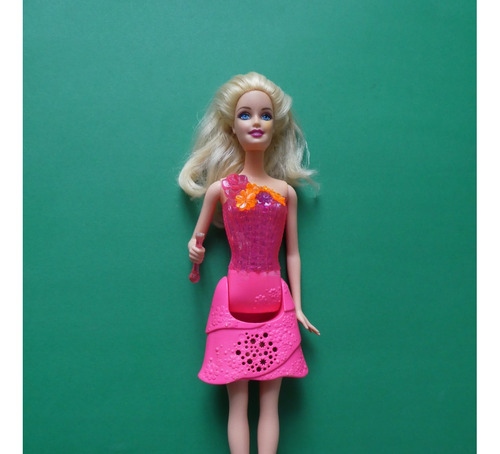 Barbie   The Secret Door   Princesa Alexa . Mattel 2013 .