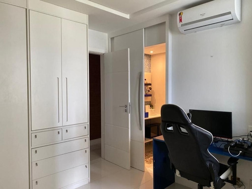 Imagem 15 de 27 de Apartamento 4/4 A Venda No Itaigara - Ap00037 - 70325159
